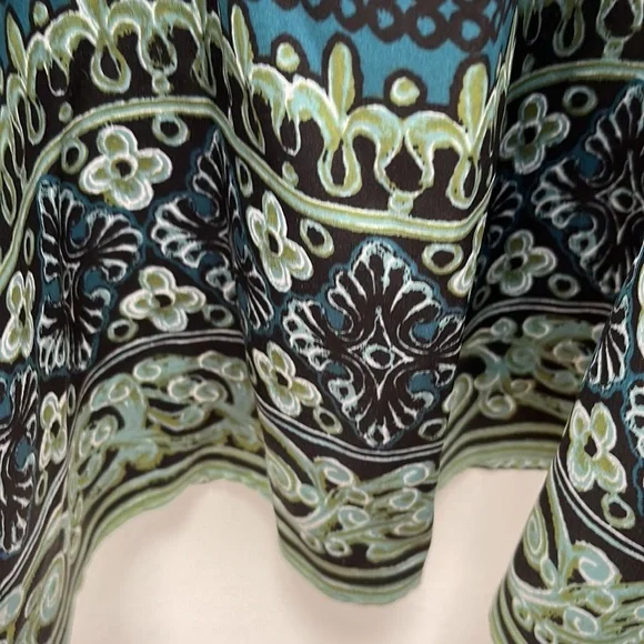 Halter top - Picture 3 of 3